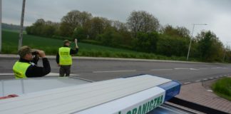 Portal prawo.pl o pluralizmie w służbach mundurowych.